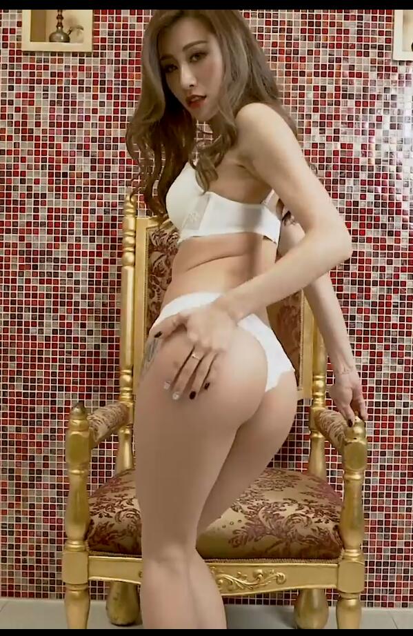 539 Queens 极品美女写真 红牌在这！最强脱衣舞孃Lara Fan双囍