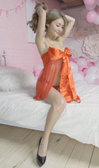 583 Queens 极品美女写真 满满的情调！女神安希的超尺度情趣写真