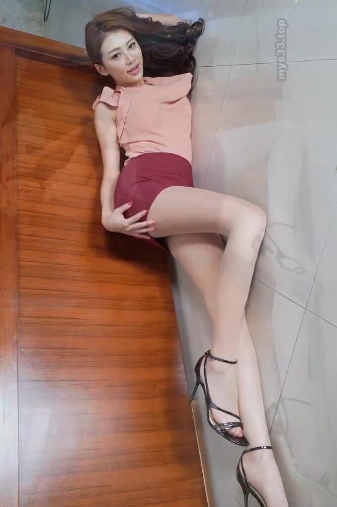 686 Jennifer 极品美腿写真