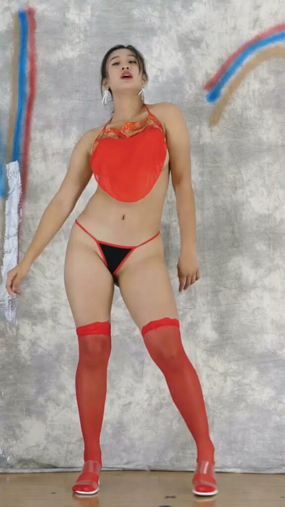 黑girl舞姿映秀 154娜娜7期完结横版 (4)