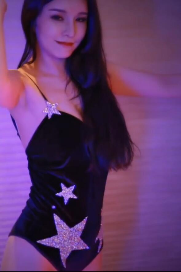 YouMi 尤蜜204 惹火魔女 张雨萌