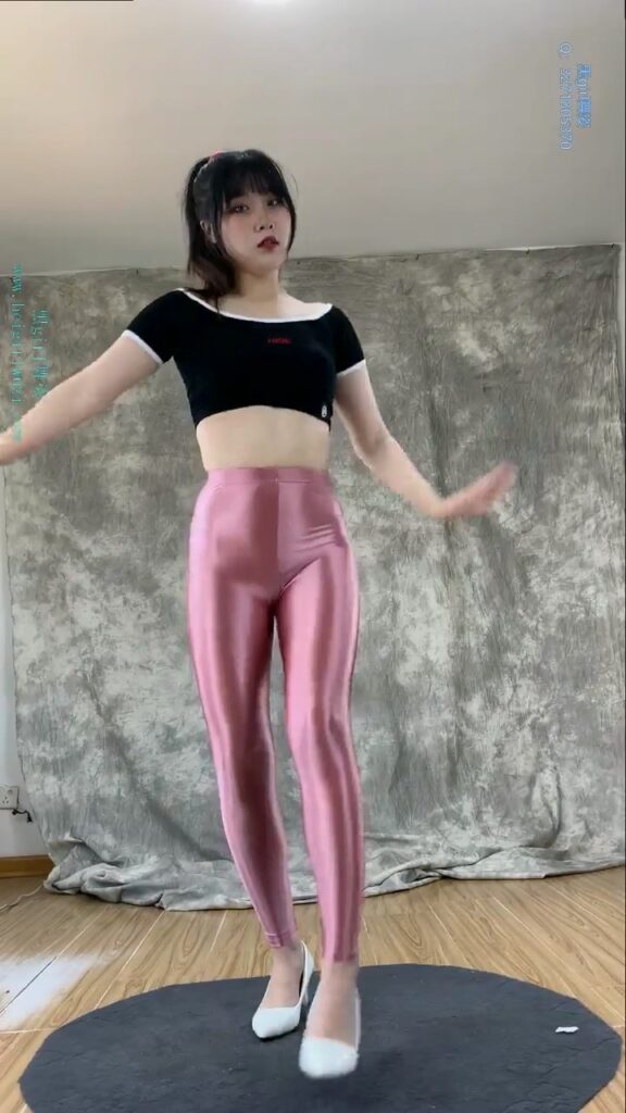 黑girl舞姿映秀 291雨蝶4期全身 (11)