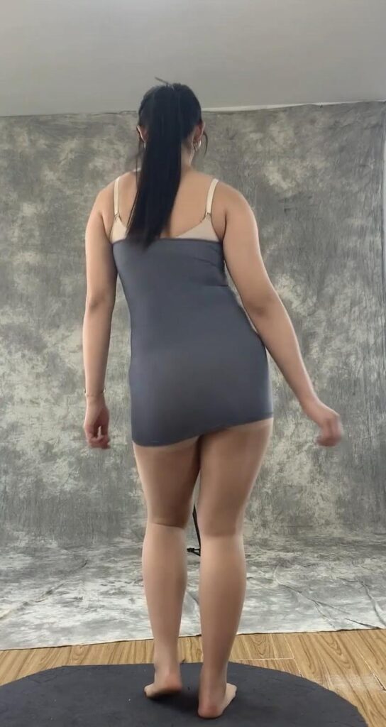 黑girl舞姿映秀 56娜娜才开始拍摄 还很青涩 2期11背面