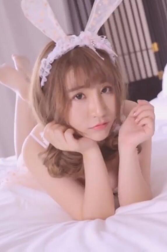 YouMi 尤蜜92丰乳肥臀の学妹 绯月樱-Cherry