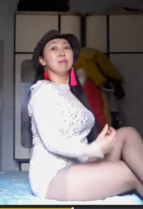 135南昌玲玲 40来岁的阿姨喜欢跳广场舞 丰满身材 熟女熟妇大妈类型 第4部