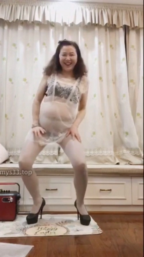 1360千惠真真  快60岁的老阿姨，还搔首弄姿 不过身材不错 熟女老阿姨熟妇老女人大姐类型 第23部