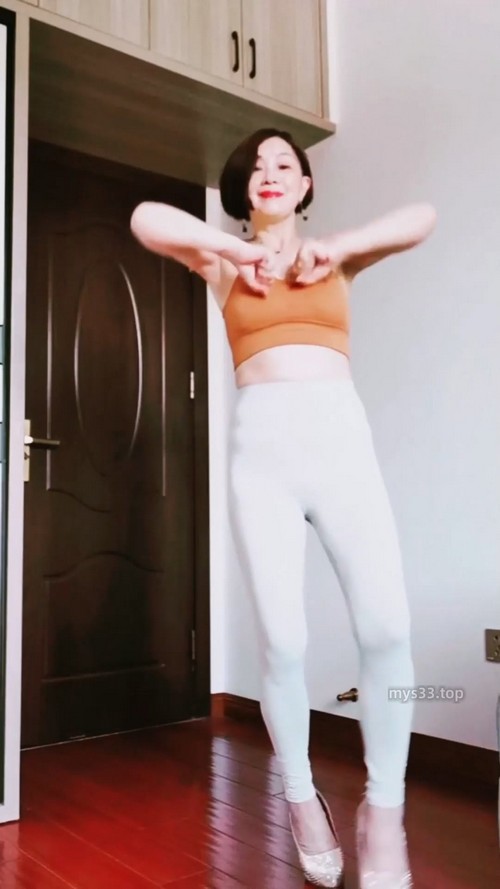 1484熟女陈静魅惑广场舞 50岁的阿姨 熟女熟妇的魅力  大妈大姐老女人类型第73部