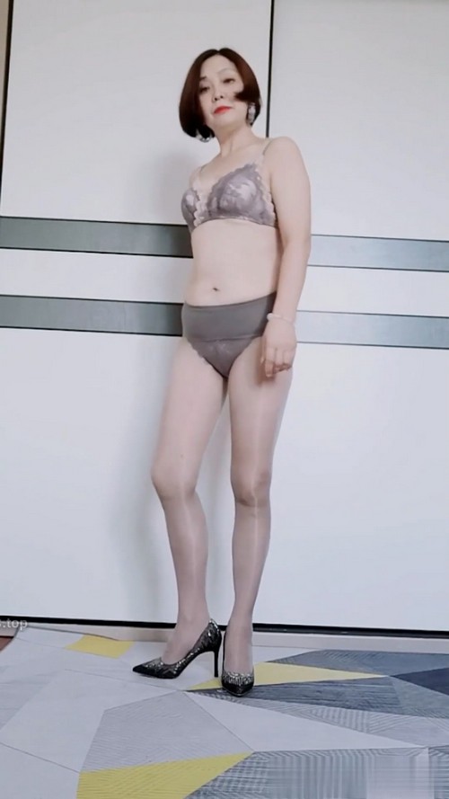 1497熟女陈静魅惑广场舞 50岁的阿姨 熟女熟妇的魅力  大妈大姐老女人类型第86部
