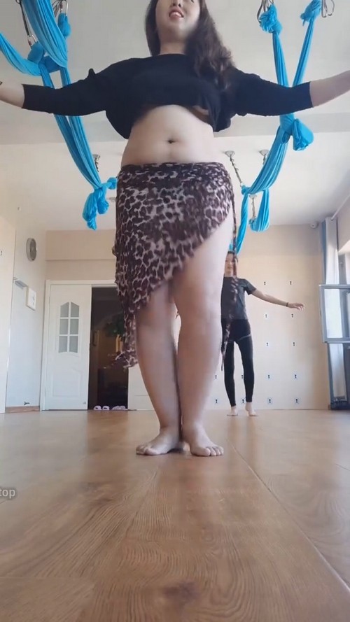 1598柏欣彤 肚皮舞老师 40岁的熟女熟妇大姐 肥熟类型 丰满身材大屁股 第6部