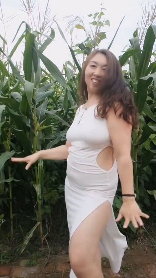 1603柏欣彤 肚皮舞老师 40岁的熟女熟妇大姐 肥熟类型 丰满身材大屁股 第11部