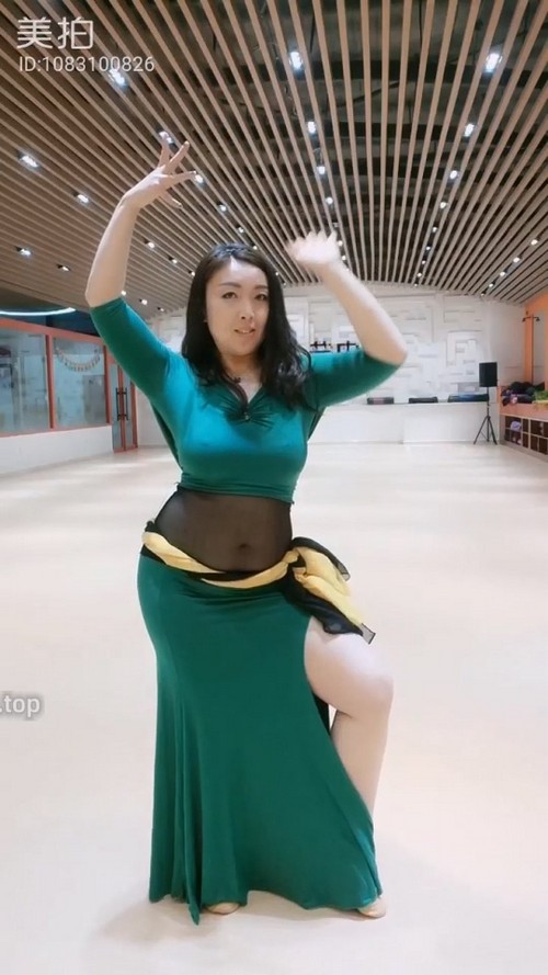 1607柏欣彤 肚皮舞老师 40岁的熟女熟妇大姐 肥熟类型 丰满身材大屁股 第15部