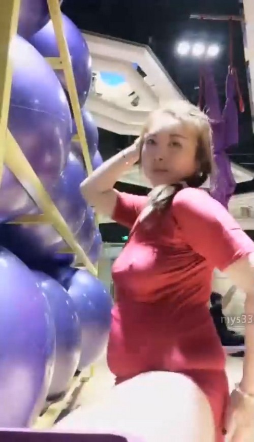 1666柏欣彤 肚皮舞老师 40岁的熟女熟妇大姐 肥熟类型 丰满身材大屁股 第74部