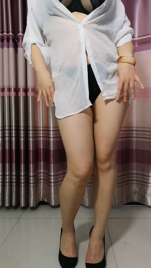 1706波波姐 40岁的阿姨大妈  大屁股巨臀熟女熟妇，肥熟大姐丝袜诱惑 第15部