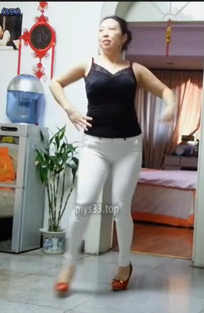 190南昌玲玲 40来岁的阿姨喜欢跳广场舞 丰满身材 熟女熟妇大妈类型 第59部
