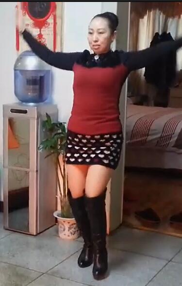 206南昌玲玲 40来岁的阿姨喜欢跳广场舞 丰满身材 熟女熟妇大妈类型 第75部