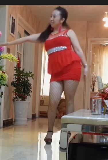 209南昌玲玲 40来岁的阿姨喜欢跳广场舞 丰满身材 熟女熟妇大妈类型 第78部