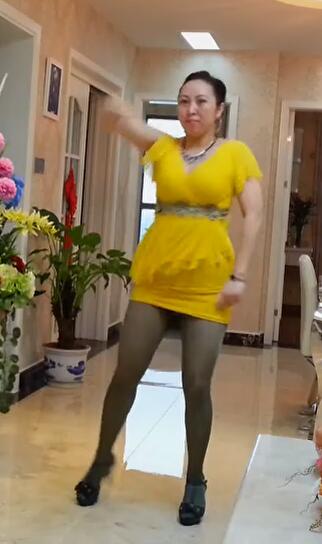 214南昌玲玲 40来岁的阿姨喜欢跳广场舞 丰满身材 熟女熟妇大妈类型 第83部