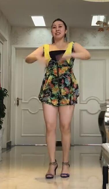 220南昌玲玲 40来岁的阿姨喜欢跳广场舞 丰满身材 熟女熟妇大妈类型 第89部