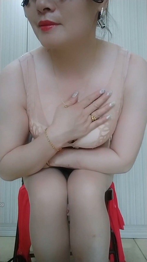 2256小涂广场舞  40岁的熟女熟妇少妇 大姐大妈中年妇女老女类型第83部