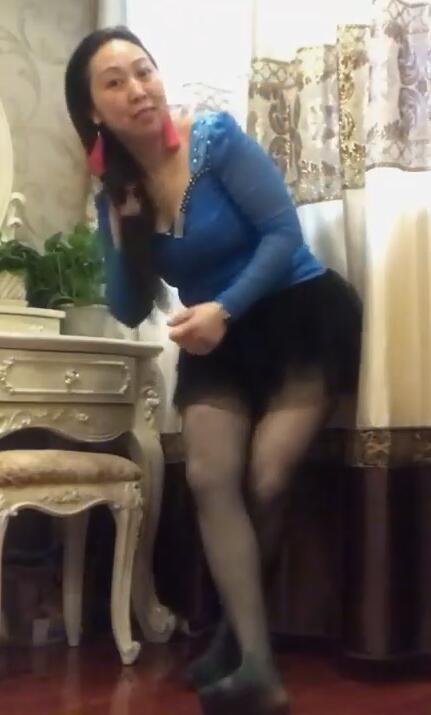 254南昌玲玲 40来岁的阿姨喜欢跳广场舞 丰满身材 熟女熟妇大妈类型 第123部