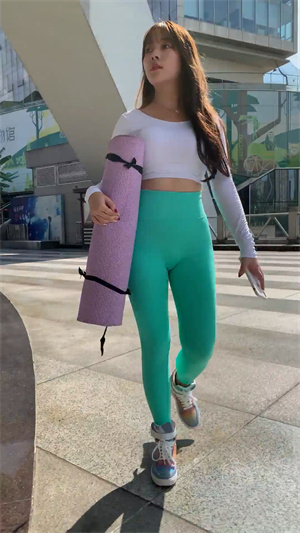 259这个大胸大屁股的美女是我的女神p3