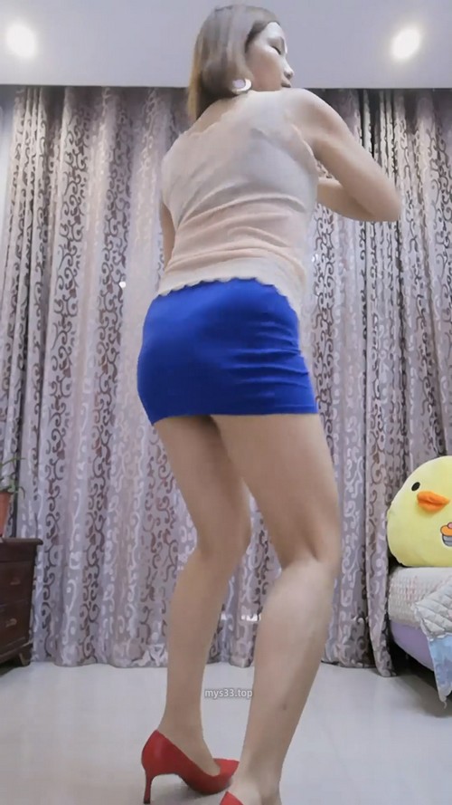 480娟娟广场舞  30多岁的熟女身材还保持的不错  少妇类型 第21部