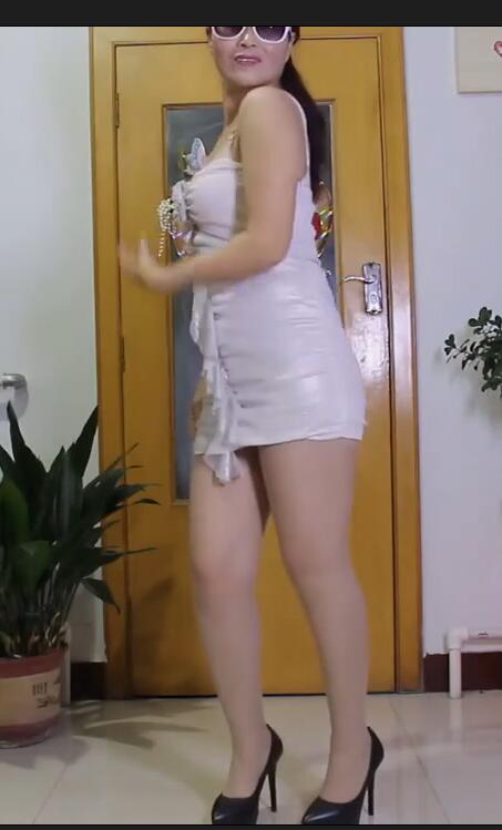 621荣蓉阿姨 广场舞 50多岁了 还喜欢穿丝袜秀性感 熟女熟妇老妇大妈类型 第113部