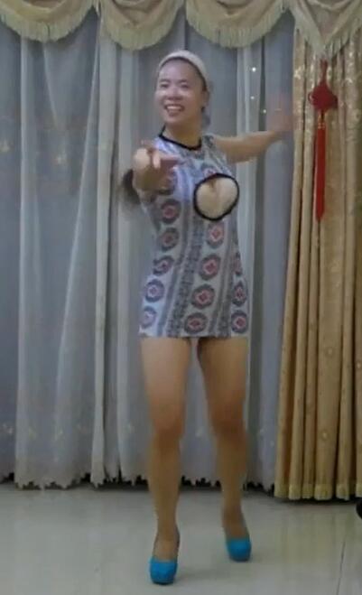 910美娜子热舞广场舞  50岁老阿姨的疯狂 喜欢穿勒沟紧身裤 老妇熟女老女人大姐土大妈类型  重口味 第22部