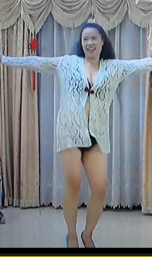 924美娜子热舞广场舞  50岁老阿姨的疯狂 喜欢穿勒沟紧身裤 老妇熟女老女人大姐土大妈类型  重口味 第36部