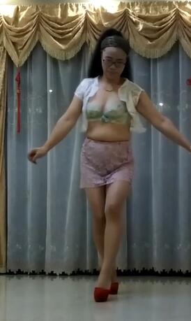 957美娜子热舞广场舞  50岁老阿姨的疯狂 喜欢穿勒沟紧身裤 老妇熟女老女人大姐土大妈类型  重口味 第69部