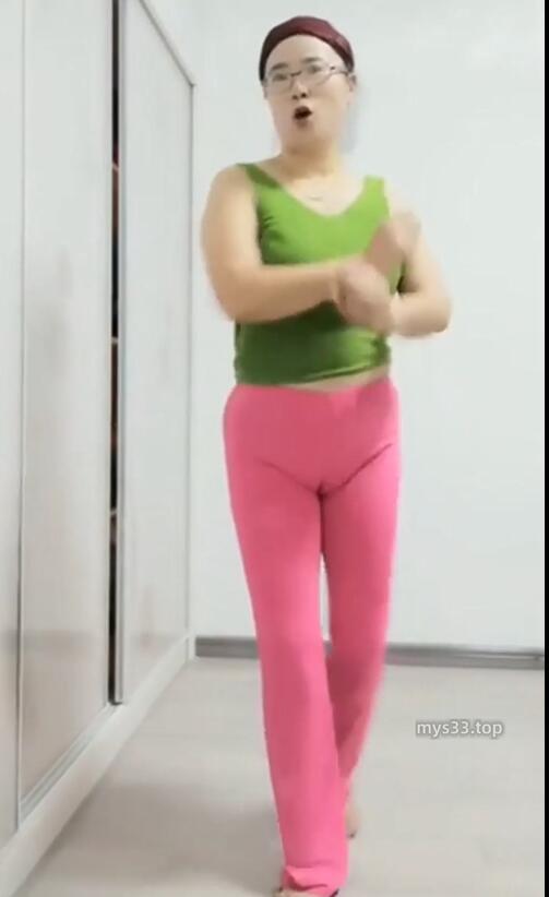 998美娜子热舞广场舞  50岁老阿姨的疯狂 喜欢穿勒沟紧身裤 老妇熟女老女人大姐土大妈类型  重口味第110部