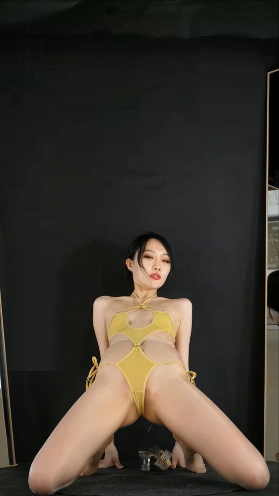 黑girl舞姿映秀 3000馨予5期竖版 第6部