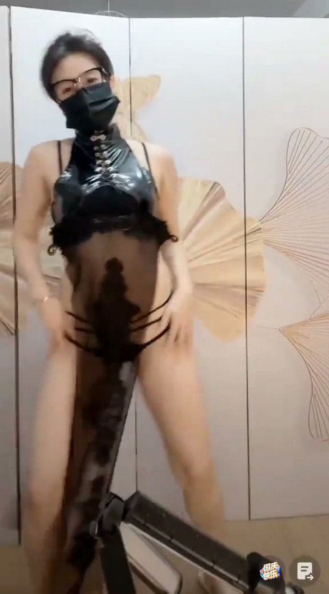 熟女少妇私定2997 快手 小阿姨大王(14)